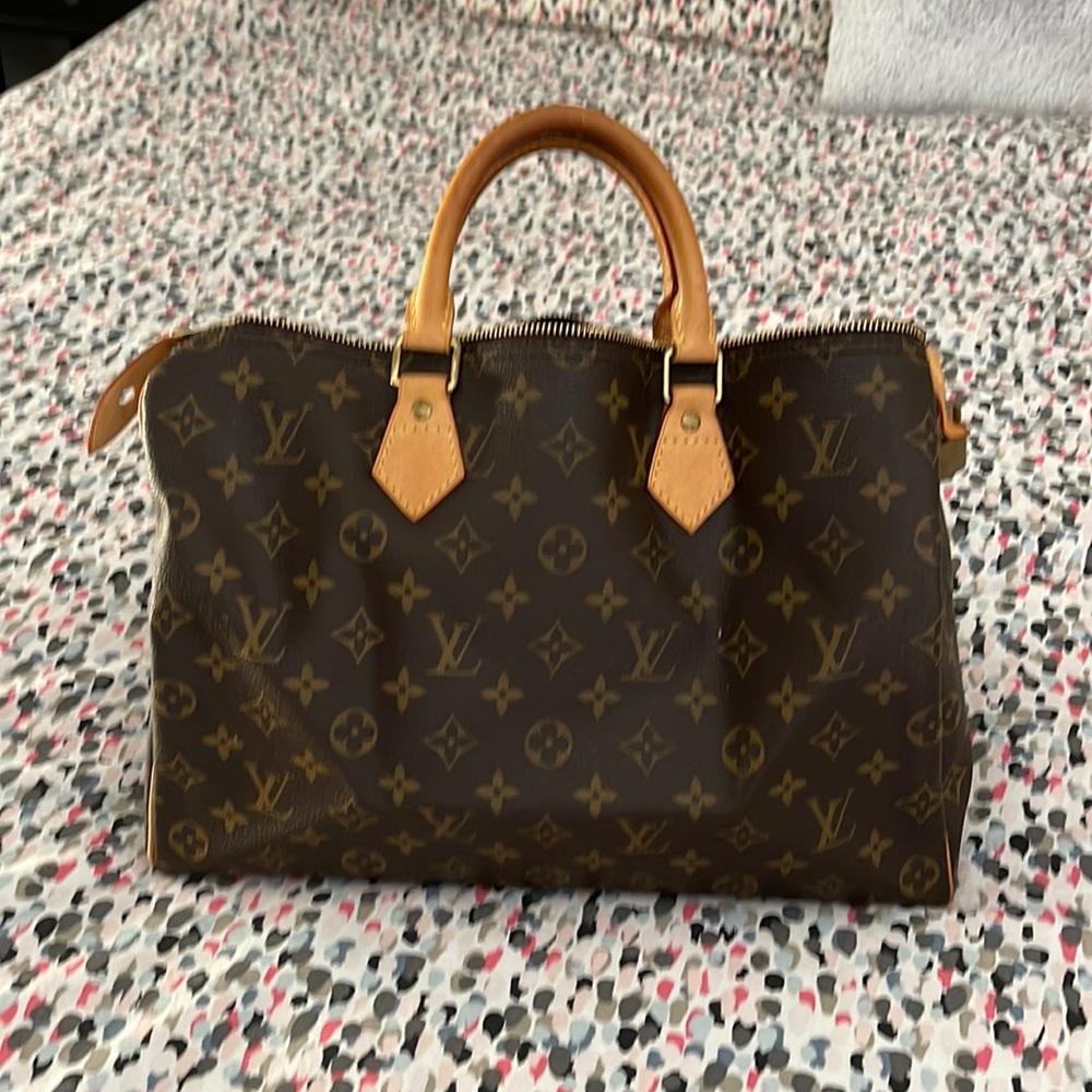 Louis Vuitton Speedy 35